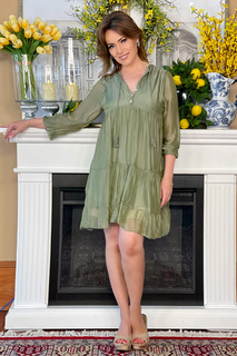 Lisa Robertson feet photo thumbnail