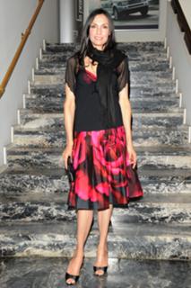 Famke Janssen feet photo thumbnail