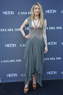 Paris Jackson feet photo thumbnail