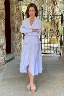 Lisa Robertson feet photo thumbnail