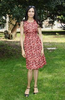 Famke Janssen feet photo thumbnail