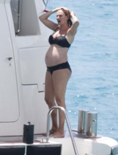 Uma Thurman feet photo thumbnail