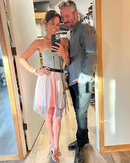 Brooke Burke feet photo thumbnail