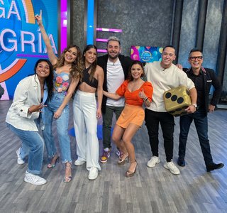 Cynthia Rodríguez feet photo thumbnail