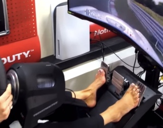 Karolina Pisarek feet photo thumbnail