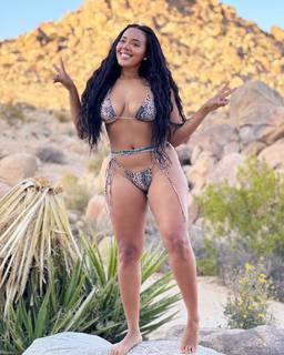 Angela Simmons feet photo thumbnail