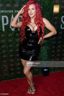 Justina Valentine feet photo thumbnail