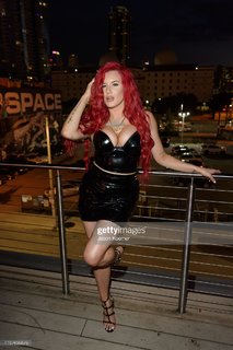 Justina Valentine feet photo thumbnail