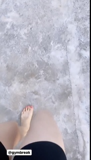 Joanna Jablczynska feet photo thumbnail