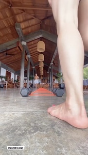 Joanna Jablczynska feet photo thumbnail