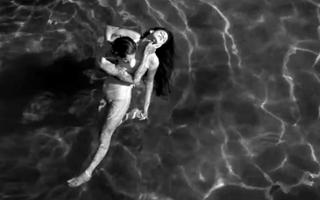 Lana Del Rey feet photo thumbnail