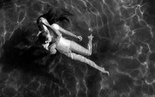 Lana Del Rey feet photo thumbnail