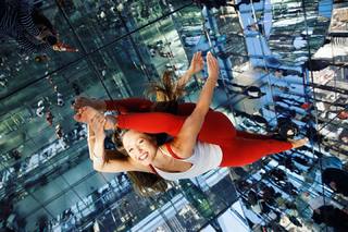Kino MacGregor feet photo thumbnail