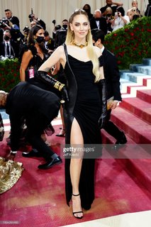 Chiara Ferragni feet photo thumbnail