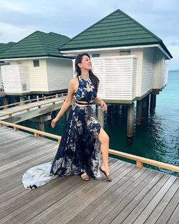 Hansika Motwani feet photo thumbnail