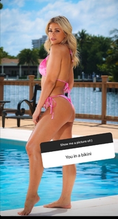 Paige VanZant feet photo thumbnail