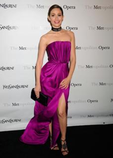Emmy Rossum feet photo thumbnail