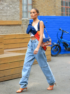Olivia Culpo feet photo thumbnail