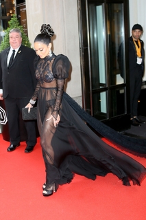 Vanessa Hudgens feet photo thumbnail