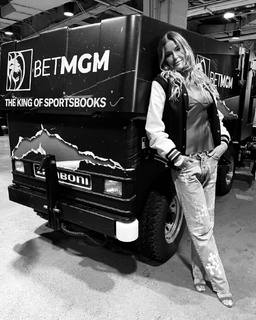 Kelly Bensimon feet photo thumbnail