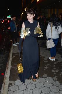 Rachel Brosnahan feet photo thumbnail