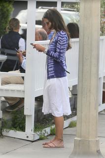 Jordana Brewster feet photo thumbnail