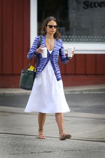 Jordana Brewster feet photo thumbnail