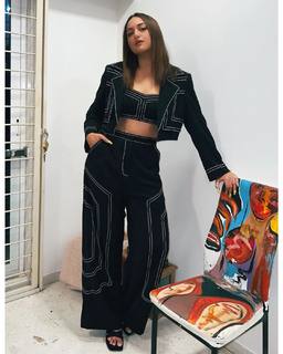 Sonakshi Sinha feet photo thumbnail