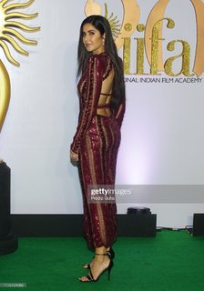 Katrina Kaif feet photo thumbnail