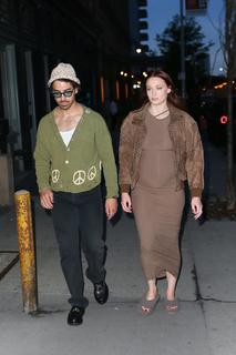 Sophie Turner feet photo thumbnail