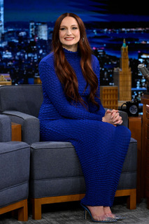 Sophie Turner feet photo thumbnail
