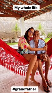 Lais Ribeiro feet photo thumbnail