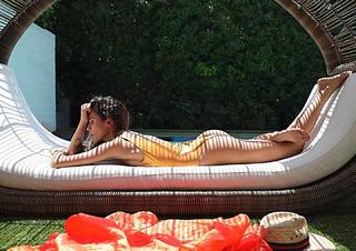 Elisabetta Canalis feet photo thumbnail