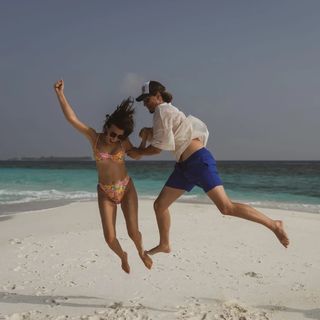 Millie Bobby Brown feet photo thumbnail