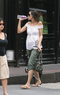 Famke Janssen feet photo thumbnail