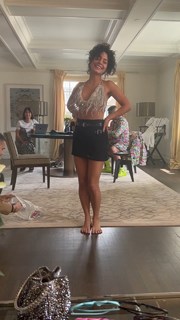 Vanessa Hudgens feet photo thumbnail