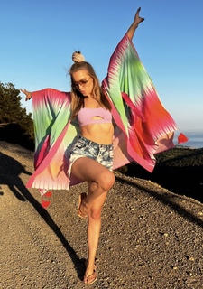 Karolina Pisarek feet photo thumbnail