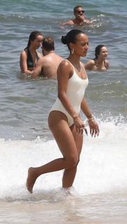 Karrueche Tran feet photo thumbnail