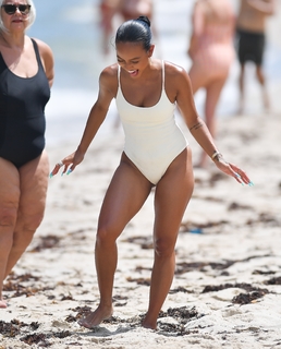 Karrueche Tran feet photo thumbnail