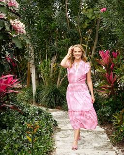 Reese Witherspoon feet photo thumbnail