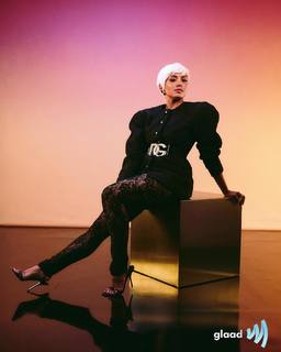 Kat Graham feet photo thumbnail