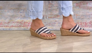 Courtney Khondabi feet photo thumbnail