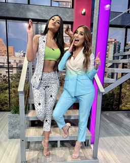 Cynthia Rodríguez feet photo thumbnail