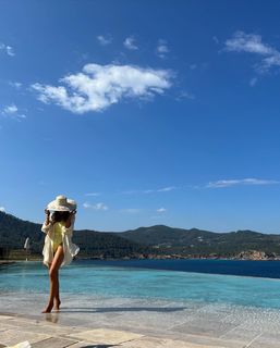 Millie Mackintosh feet photo thumbnail
