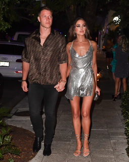 Olivia Culpo feet photo thumbnail