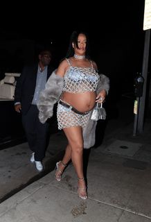 Rihanna feet photo thumbnail