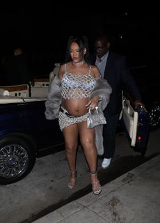 Rihanna feet photo thumbnail