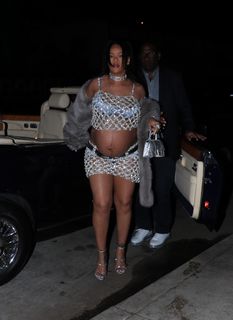 Rihanna feet photo thumbnail