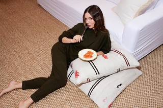 Miranda Kerr feet photo thumbnail