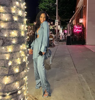 Christina Milian feet photo thumbnail